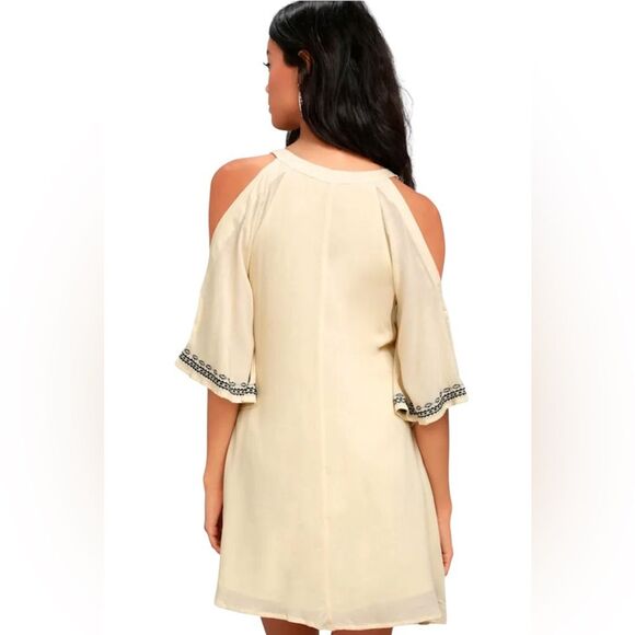 Lulus To the Sea Light Beige Embroidered Cold Shoulder Dress Womens Size Medium - Picture 5 of 14